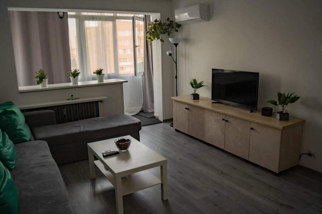 Modern 1 Bedroom Apartment In Bucharest Center! Kültér fotó